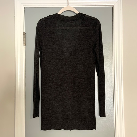Holagen Dark Gray Long Cardigan S ⭐️Any 3 $10 items bundled $20-l0%=3@$18!💥 - Picture 3 of 9
